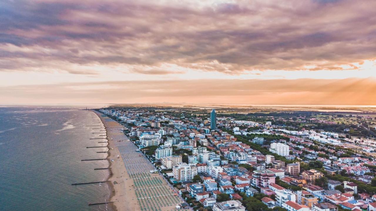 Appartamento Olimpo Carraro Immobiliare Jesolo - Family Apartments Lido di Jesolo Exterior foto